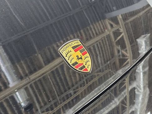 Certified 2023 Porsche Panamera image 31