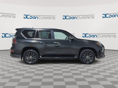 Used 2023 Lexus GX 460 Luxury w/ Sport Design Package AWD/4WD image 9