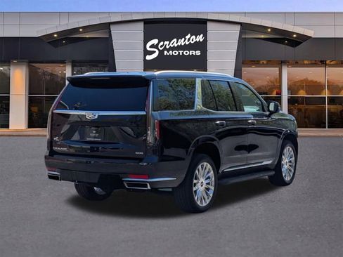 Used 2023 Cadillac Escalade Premium Luxury AWD/4WD image 5