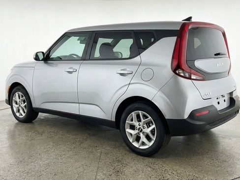 Used 2025 Kia Soul LX w/ LX Technology Package image 6