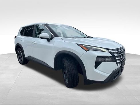 Used 2024 Nissan Rogue SV AWD/4WD image 8