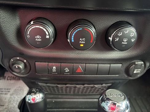 Used 2013 Jeep Wrangler Unlimited Sport AWD/4WD image 38