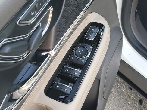 Certified 2024 Lincoln Corsair Premiere image 10