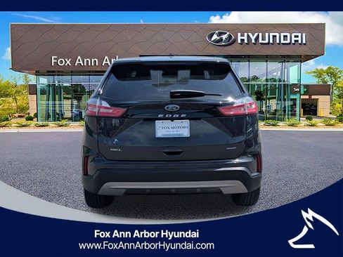 Used 2021 Ford Edge SEL w/ Convenience Package AWD/4WD image 4
