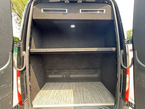 Used 2022 Mercedes-Benz Sprinter 3500 image 35