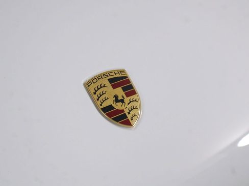Certified 2026 Porsche Macan Turbo AWD/4WD image 29