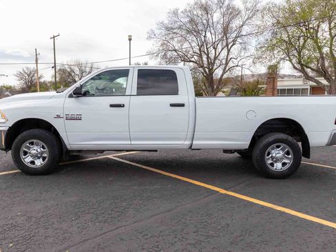 Used 2018 RAM 2500 Tradesman w/ Chrome Appearance Group AWD/4WD image 7