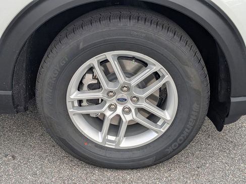 New 2026 Ford Explorer Active w/ Active Comfort Package image 11