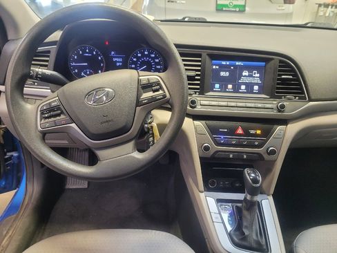 Used 2017 Hyundai Elantra SE image 22
