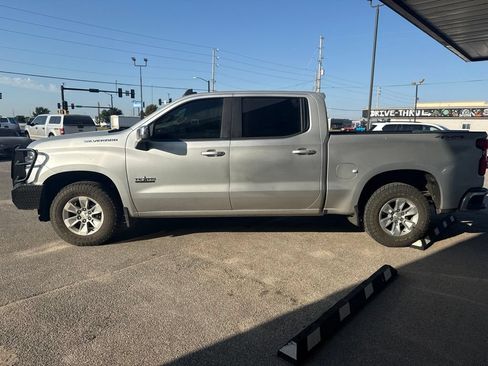 Used 2019 Chevrolet Silverado 1500 LT w/ Texas Edition AWD/4WD image 3