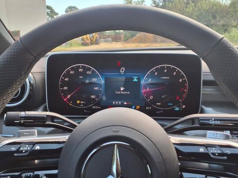Used 2025 Mercedes-Benz C 300 4MATIC Sedan image 17
