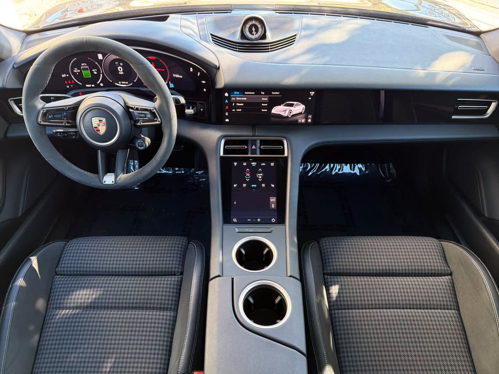 Certified 2025 Porsche Taycan 4S AWD/4WD image 6