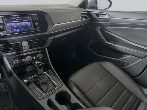 Used 2024 Volkswagen Jetta SE image 21