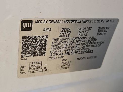 Used 2023 GMC Terrain SLE w/ Driver Convenience Package image 29