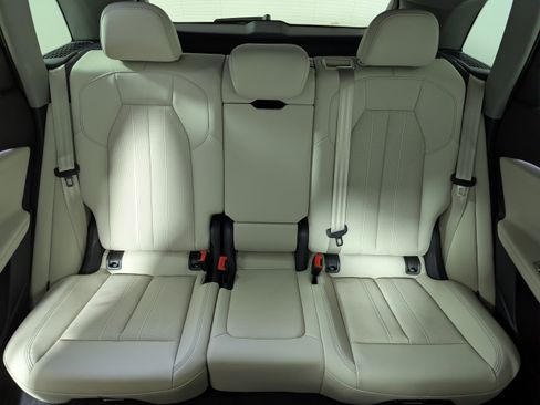 New 2025 Audi Q5 Prestige image 13