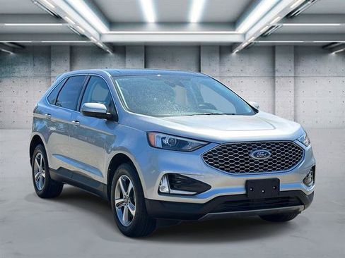 Used 2023 Ford Edge SEL w/ Convenience Package AWD/4WD image 2