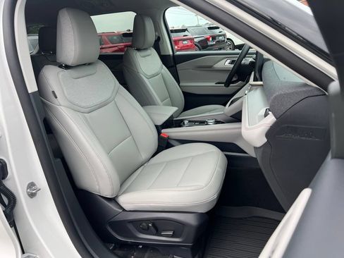 New 2026 Ford Explorer Active w/ Active Comfort Package RWD image 18