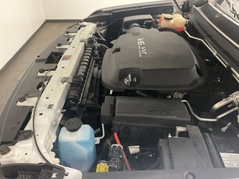 Used 2018 Chevrolet Colorado LT w/ Redline Special Edition image 21