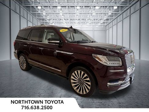 Used 2019 Lincoln Navigator Reserve w/ Cargo Package AWD/4WD image 6