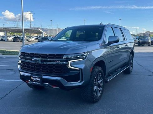 Used 2021 Chevrolet Suburban Z71 w/ Z71 Off-Road Package AWD/4WD image 31