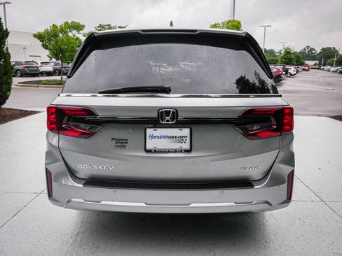 Used 2026 Honda Odyssey Elite image 10