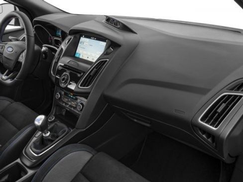 Used 2017 Ford Focus RS image 16