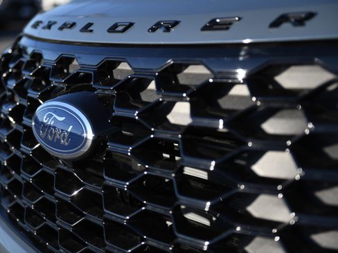 New 2026 Ford Explorer ST-Line w/ ST-Line Street Pack image 10