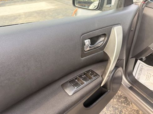 Used 2015 Nissan Rogue S w/ Convenience Package FWD image 10