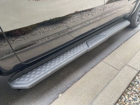 Used 2019 RAM 1500 Laramie image 11