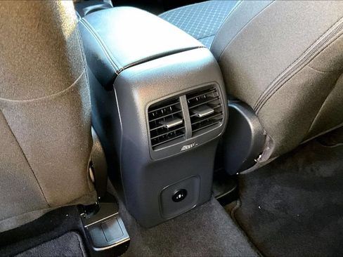 Used 2025 Ford Escape Active AWD/4WD image 32
