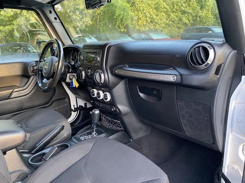 Used 2017 Jeep Wrangler Unlimited Sport w/ Quick Order Package 24S image 33