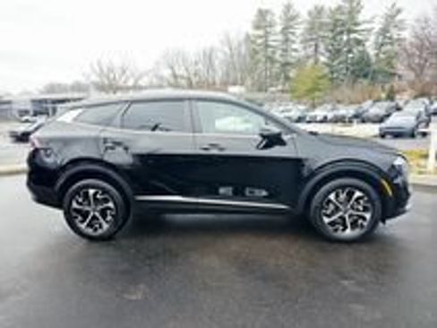 Used 2023 Kia Sportage EX AWD/4WD image 7