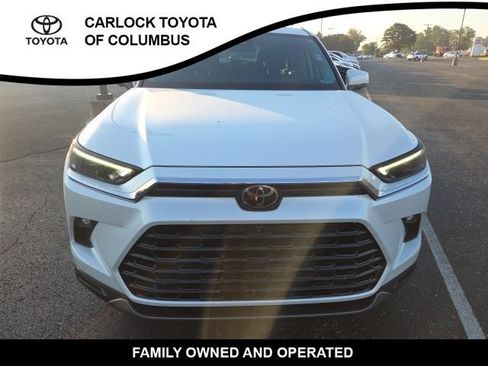 Used 2024 Toyota Grand Highlander AWD image 5