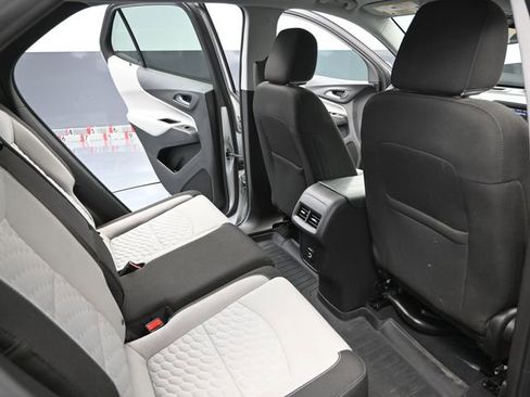 Used 2021 Chevrolet Equinox LS w/ LS Convenience Package AWD/4WD image 38