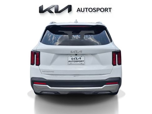 Certified 2024 Kia Sorento S FWD image 11