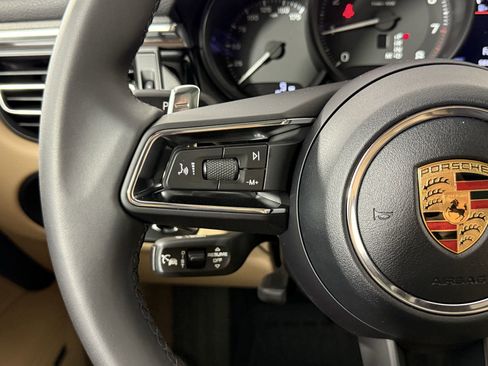 Certified 2026 Porsche Macan AWD/4WD image 20