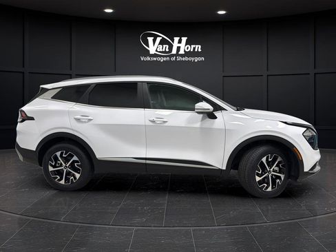Used 2023 Kia Sportage EX AWD/4WD image 8