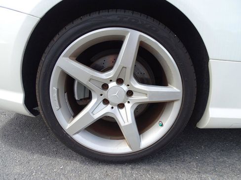 Used 2013 Mercedes-Benz SL 550 image 7