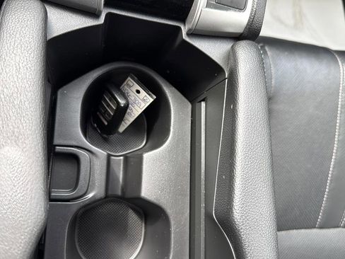 Used 2018 Honda Civic EX-L image 21