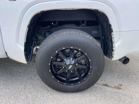 Used 2023 Toyota Tundra SR AWD/4WD image 10