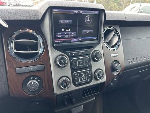 Used 2013 Ford F250 Lariat image 19