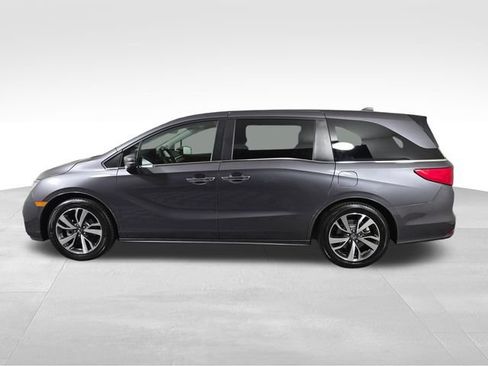 Used 2023 Honda Odyssey Touring image 4