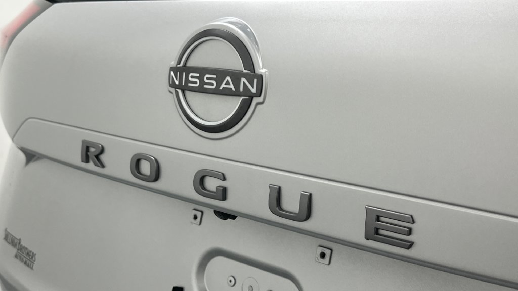 Certified 2025 Nissan Rogue SV AWD/4WD image 18