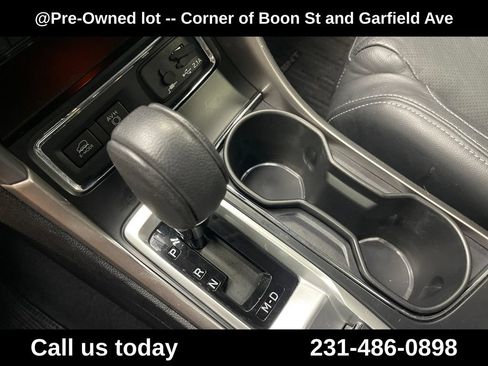 Used 2022 Subaru Ascent Limited w/ Technology Package AWD/4WD image 25