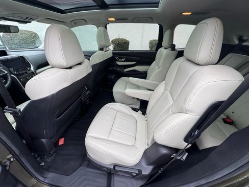 Used 2022 Subaru Ascent Limited w/ Technology Package image 16