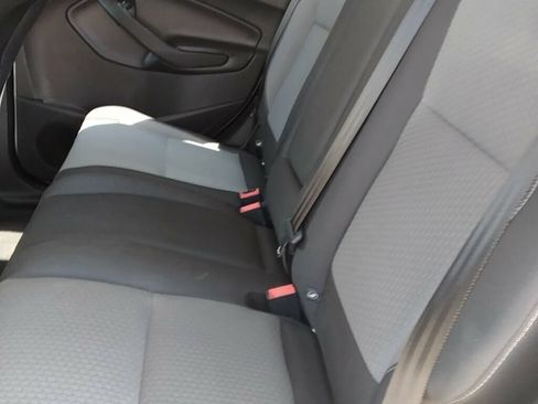 Used 2017 Ford Escape SE w/ SE Cold Weather Package FWD image 9