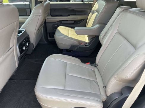 Used 2020 Ford Expedition XLT w/ Equipment Group 202A RWD image 12