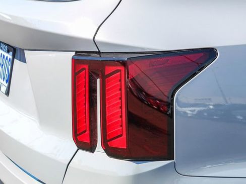 New 2025 Kia Sorento S w/ Panoramic Sunroof Package image 10