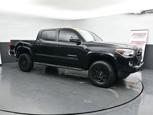 Used 2019 Toyota Tacoma SR5 image 2