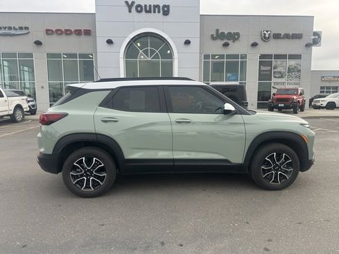 Used 2025 Chevrolet TrailBlazer ACTIV w/ Convenience Package image 2